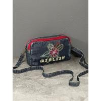 ราคา AEIOU No 235 กระเป๋ายีนส์ สะพายข้าง Girlish รุ่น Wallet ลิขสิทธิ์แท้ (21083481138)