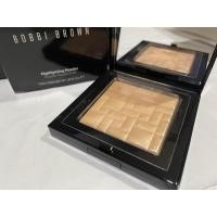 ราคา Bobbi Brown Highlighting Powder Poudre Touche Eclat สี Quartz Glow ขนาด 8g ตลับจริง พร้อมกล่อง (20933837497)