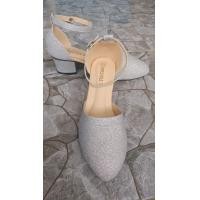 ราคา รองเท้าไซส์ใหญ่41ถึง45ปิดหน้ารัดข้อเท้าเนื้อชิมเมอร์กากเพชรส้นสูง2นิ้วงานWorldGold (20734244992)