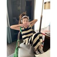 ราคา Cici 8K98 เดรสยาวไหมพรมแขนกุด แต่งแทบสีทูโทน เรียบหรูดูแพง น่ารักมาก ใส่แล้วหวานฉ่ำ (21045770576)