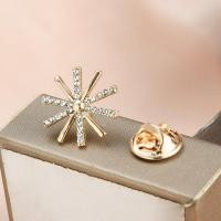 ราคา Luckiyou เสื้อยีนส์โลหะเข็มกลัดแฟชั่นสตรีคุณภาพสูงเสื้อยีนส์มีปกหมวกคอเสื้อเข็มกลัดติดเสื้อแฟชั่นสำหรับผู้หญิงเครื่องประดับเสื้อผ้า (18611862284)