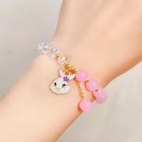 ราคา สร้อยข้อมือ กำไลแขนคริสตัล V4 กำไล1 เส้น 2สี จี้การ์ตูนน่ารักๆ สายยืดตามข้อมือ พร้อมส่งจากไทย (16901944146)