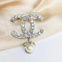 ราคา ขายส่ง 1 แบบ เข็มกลัดไปงาน เข็มกลัดชาแนล ราคาถูก เข็มกลัดเพชร เข็มกลัด (15823912623)