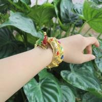 ราคา กำไลแฟชั่นกำไล กำไลข้อมือ กำไลปั้มพญานาค ลายชุบเงิน รมดำ ลงยา ประดับพลอย ขนาด 16 17 cm แนววินเทจ (19355552829)