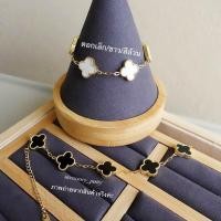 ราคา สร้อยข้อมือแวนคีฟฟฟ ใบโคลเวอร์4แฉก เสริมความโชคดีและมีความหรูหราค่ะ (20367301912)