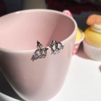 ราคา Petite Pretzel Love Stud ต่างหูแบบสตั๊ดรูป Pretzel (20168127642)