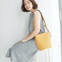 ราคา Mustard Bold Bucket bag กระเป๋าสะพายก้นกลม สีเหลืองมัสตาร์ด (17932405323)