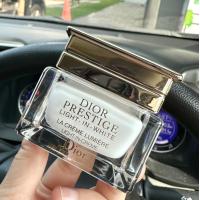 ราคา ครีมบำรุงผิวหน้า Dior Prestige Light In White Cream 15 ml Nobox (19074084892)