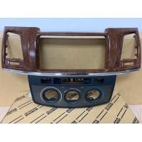 ราคา ชุดแต่งแผงหน้าปัดลายไม้ สำหรับรถยนต์โตโยต้า HILUX VIGO KUN15 ปี 2005 2012 PZ015 0K041 เป็นอะไหล่แท้ TOYOTA (19683761951)