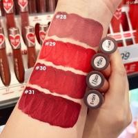 ราคา 4u2 ? ? ? ? ? ? ? ? ? สวอชปากยั่วๆ ป้ายยาจัดเต็ม 16 สี เลือกง่ายขึ้น เนื้อแมทเบาสบายปาก แต่ติดทนแบบต๊าชเว่อร์ ไม่ตกร่อง (16215054876)