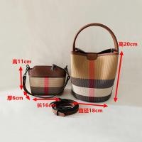 ราคา กระเป๋าผู้หญิงลายสก๊อตแบบใหม่ปี2023กระเป๋าทรงขนมจีบผ้าใบแม่ลูกไซส์มินิดูแพงแมทช์ลุคง่ายกระเป๋าสะพายไหล่สะพายข้างแบบถือ (19853538046)