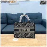 ราคา กระเป๋าถือ กระเป๋าถือผู้หญิง กระเป๋าสะพาย กระเป๋าถือดิ่ออร์ DiorBag เกรดพรีเมี่ยม ขนาด 14 นิ้ว และ 16 นิ้ว พร้อมส่งฟรี (14010542464)
