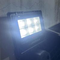 ราคา JD ของแท้100 JD 18100 โคมไฟโซล่าเซลล์ รุ่นใหม่ 100W สปอร์ตไลท์ ไฟโซล่าเซลล์ โคมไฟ พลังงานแสงอาทิตย์ (20774824639)