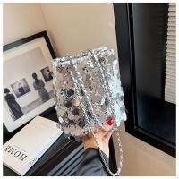 ราคา กระเป๋าเล็กปักเลื่อมสายโซ่แฟชั่นดีไซน์เล็กสำหรับฤดูร้อนกระเป๋าหิ้วทรงถังมีปีกแบบใหม่2023สำหรับผู้หญิง (19964130700)