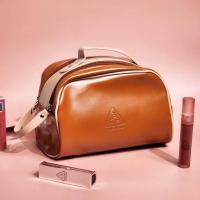 ราคา พร้อมส่ง กระเป๋าเครื่องสำอางทรีซีอี 3CE ใส่เครื่องสำอางค์ได้เยอะ จุของได้ครบ มีหูหิ้ว ใบหนังเทียมสีน้ำตาล ถือสะดวก (21230871873)