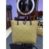 ราคา กระเป๋าถือ 12 12 นิ้ว กระจูดงานหูบัวและสายหนัง PU สวยๆ (11140935398)