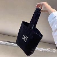 ราคา กระเป๋าผ้า ชาแนล พร้อมส่งผ้าสีดำใบขนาดพอดี ถือก็ได้ ห้อยแขนก็ดี (11049864780)