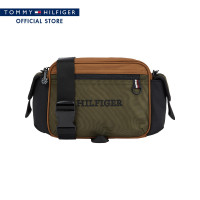 ราคา Tommy Hilfiger กระเป๋าสะพายไหล่ผู้ชาย รุ่น AM0AM11529 0GJ สีเขียว (21022023642)