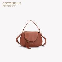 ราคา COCCINELLE กระเป๋าถือผู้หญิง รุ่น SOLE HANDBAG 180301 สี BRULE (21018734248)