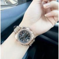ราคา นาฬิกาข้อมือผู้หญิง Coach ตัวเรือนล้อมคริสตัล สายหนัง ผ้าลาย C ตั้งเวลาให้เเถมฟรีถงดำพร้อมส่งจากไทย (20037273826)