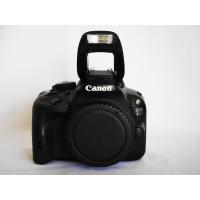 ราคา Canon EOS 100D ตัวกล้อง กล้อง DSLR ขนาดเล็ก และเบาที่สุดในโลก Super Lightweight ตอนนี้ ซึ่งได้รับการออกแบบให้เหมาะกับช่างภาพที่ต้องการความสะดวกในการพกพา แต่อัดแน่นด้วยคุณสมบัติการถ่ายภาพระดับโปรทรงประ