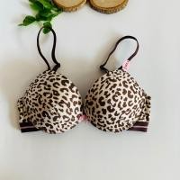 ราคา Sabinaเสื้อชั้นใน 1 25 แถมฟรีตะขอ sz 30 65 มีหลายแบบ รุ่นดูมๆ มีโครง ฟองหนา 3 5CM มี 25 แบบ (21390634343)