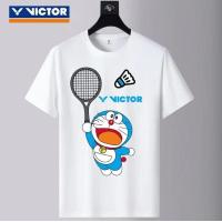 ราคา Victor 2023ใหม่ชายเสื้อยืดรูปแบดมินตันหญิง Yy แห้งเร็วเสื้อยืดวัฒนธรรมเสื้อยืดกีฬา โดราเอมอน เสื้อเชิ้ตทีมการแข่งขัน (21199069534)