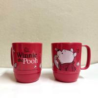 ราคา กล่องข้าว แก้วน้ำมีหู ลายหมีPOOH มีลิขสิทธิ์แท้ กล่องใส่อาหาร กล่องใส่แซนวิช แก้วน้ำสำหรับเด็ก ลายการ์ตูน Winnie The Pooh (21328380520)