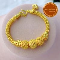 ราคา สร้อยข้อมือทองเหมือนแท้ 1บาท ลายหกเสาประดับลาย ยาว6 8 5นิ้ว ข้อมือทองเคลือบแก้ว หนัก1บาท ทองปลอมเหมือนแท้ ชุบทอง เหมือนจริง (21167401255)