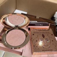 ราคา Charlotte Tilbury Hollywood Glow Glide Face Architect Highlighter 7g Pillow Talk Glow ไฮไลท์สีชมพู (21401202414)