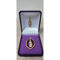 ราคา เข็มกลัด สธ เข็มที่ระลึก กรมสมเด็จพระเทพ เข็มข้าราชการ พร้อมกล่อง แบบต่างๆ รับรองว่าเข็มสีสันสวยงาม ละเอียด คมชัด (21212421075)