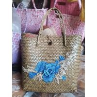 ราคา กระเป๋ากระจูดสาน Hand made bag ทรงญาญ่า ไซต์ M 10 10 ตกแต่งลายดอกไม้สวยมาก Made in Thailand (21412400250)