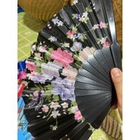ราคา พัด พลาสติก 6 สี สีสด สวย ราคาไม่แพง ชุด 4 (20807786191)