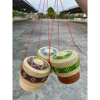 ราคา กระติบข้าวเหนียว กระติบข้าวทำจากต้นกกไหล ทนทานข้าวไม่ติดกระติบ รุ่นลายไทยขนาด 5 นิ้ว ร้านคละสีให้ (21397103444)