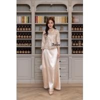 ราคา ชุดออกงาน Set เสื้อลูกไม้ กระโปรงผ้าไหม ชุดแม่เจ้าสาว ชุดแม่เจ้าบ่าว ชุดไทยประยุกต์ ชุดเซ็ท ชุดเซ็ต ชุดไปวัด ชุดทำบุญ ชุดคุณแม่ ชุดผ้าไหม ชุดไทย ลูกไม้สีครีม ลูกไม้สีชมพู ลูกไม้สีทอง งานป้าย Amor 806 