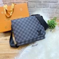 ราคา กระเป๋าสไตล์หลุยส์ LV bag style กระเป๋าสะพายข้างผู้ชาย 10 นิ้ว แถมถุงผ้า ฟรี เข็มขัดชาย เกรดพรีเมียม (16088337619)