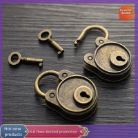 ราคา ชุบกุญแจบรอนซ์โบราณทรงกระเป๋าล็อคสไตล์เก่าที่สง่างามกุญแจคล้องสายยูโบราณ (20596076211)