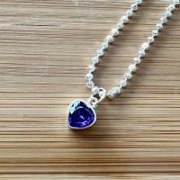 ราคา Top Silver สร้อยข้อมืออิตาลีห้อยจี้พลอยหัวใจ เงินแท้925 (17846432137)