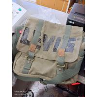 ราคา กระเป๋าสะพายข้าง Levis แท้ (17642176391)