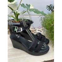 ราคา Crocs ส้นเตารีด แท้ ความสูง 2 5 นิ้ว พร้อมส่ง ส้นสูงรัดส้น มือ 2 (21402675453)