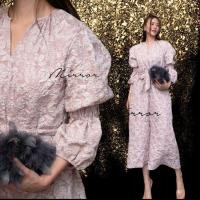 ราคา PROMOTION นางแบบใส่ชุดขาย V2 LaMooN VintaGe DresS เดรสแขนพอง เดรสวินเทจ เนื้อผ้ามีtextureลายนูน ได้ลุควินเทจ ดูดีด้วยดีเทลคอวีแหลม แขนสม็อก2สเต๊ป ใส่แล้วพองๆเก๋ๆ ชายผ่าหน้า พร้อมสายผูกเอว สวยละมุน งด 