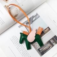 ราคา จี้รูปตัว H ของตกแต่งบ้านพู่ห้อยน่ารักสีคอนทราสต์สำหรับกระเป๋า Hermes เครื่องประดับห้อยรถม้าขนาดเล็ก (15734955634)