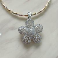 ราคา จี้แฟชั่นผู้หญิงทรงดอกไม้ใหญ่เพชร cz หรูหราสวยงาม ชุบทองไมครอนหน้าทองคำขาว และทองคำขาว (8572593002)