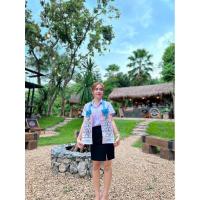 ราคา พวงมาลัยใส่แบงค์ โบว์ผ้ากำมะหยี่ พวงมาลัยแบงค์กาโม่ สามารถถอดใส่แบงค์จริงได้ พร้อมส่งจากไทย (21302625294)