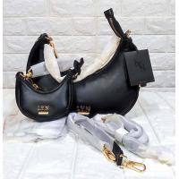 ราคา กระเป๋า LYN กระเป๋า ถือมือ หรือสะพายข้าง กระเป๋าสวยมาก รูปทรงสวยเก๋ รูปทรงดีไซน์สวย มีกระเป๋ามินิให้ สวยหรูดูแพงมาก กระเป๋า มีสาย ให้ 2 เส้น สายและกระเป๋าเล็กมินิ สามารถ ถอดออกเปลี่ยนสายได้ (213977954