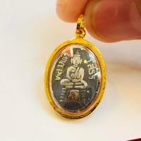 ราคา จี้หลวงพ่อโสธร 100ปี วัดโสธรวรารามวรวิหาร สำหรับสร้อย 1 2สลึง เลี่ยมทองคำแท้90 กันน้ำมีใบรับประกัน (10406982223)