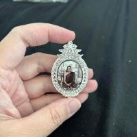 ราคา เข็มกลัดติดล็อกเก็ตหินอ่อนแท้ชุบเงินประดับพลอย EBP (21432007480)