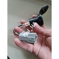 ราคา ปลั๊ก y socket 12v ตรงรุ่นสำหรับแปลงช่องเสียบ Outlet มาเป็นช่อง USB Charger สำหรับ Mazda Ford ไม่รวมหัว usb ชาร์จ (16937614641)