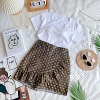 ราคา ชุดเซตใส่เล่นน้ำสงกรานต์ 2ชิ้น เสื้อครอปแขนสั้น กระโปรงกางเกง ลายไทย พร้อมส่ง ราคาถูกสุด (21436818617)