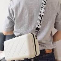 ราคา พร้อมส่งในไทย กระเป๋าพร้อมสายสะพาย Off White X Amorepacific Protection Box กระเป๋า Off White Made In Korea (15895621268)